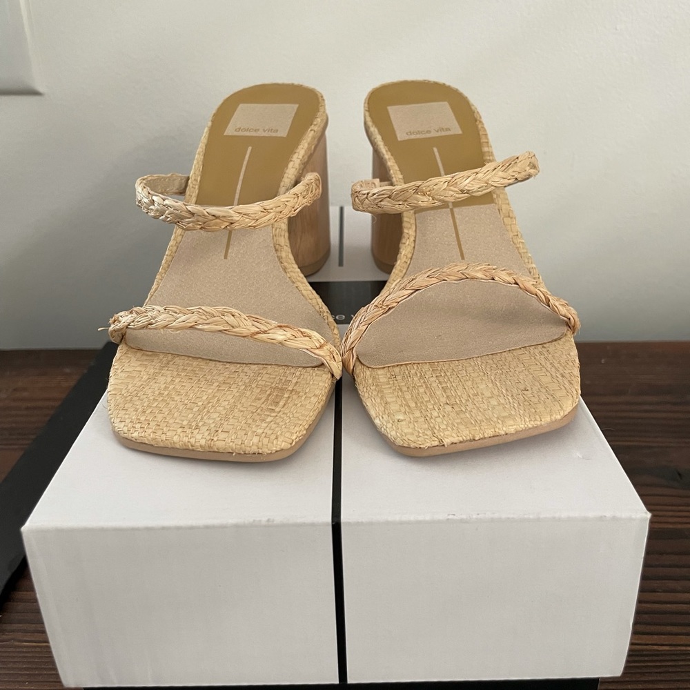 Dolce Vita Block Heel Sandal, Natural Rafia, Women Size 6.5